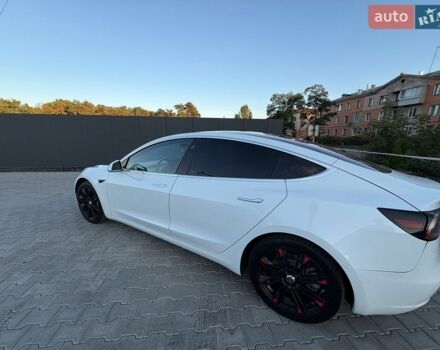 Белый Тесла Модель 3, объемом двигателя 0 л и пробегом 240 тыс. км за 18000 $, фото 9 на Automoto.ua