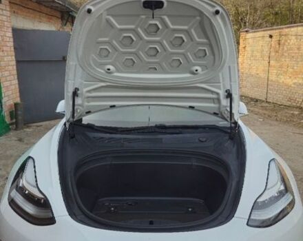 Білий Тесла Модель 3, об'ємом двигуна 0 л та пробігом 160 тис. км за 17000 $, фото 32 на Automoto.ua