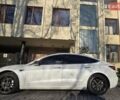 Белый Тесла Модель 3, объемом двигателя 0 л и пробегом 98 тыс. км за 19150 $, фото 4 на Automoto.ua