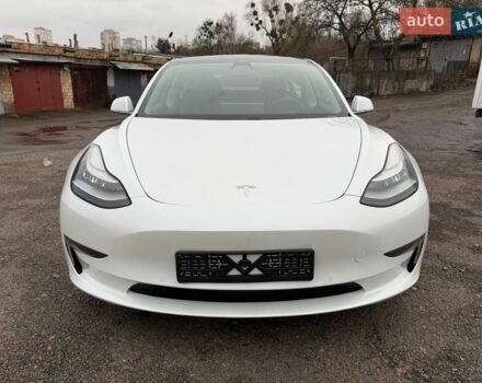 Белый Тесла Модель 3, объемом двигателя 0 л и пробегом 93 тыс. км за 15800 $, фото 30 на Automoto.ua