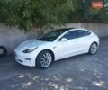 Белый Тесла Модель 3, объемом двигателя 0 л и пробегом 110 тыс. км за 25000 $, фото 1 на Automoto.ua