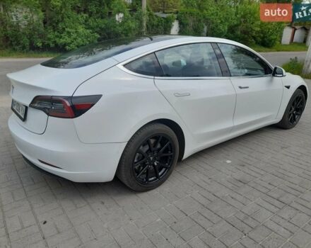 Белый Тесла Модель 3, объемом двигателя 0 л и пробегом 84 тыс. км за 17800 $, фото 3 на Automoto.ua