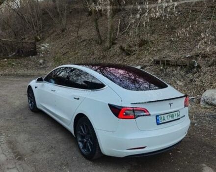 Білий Тесла Модель 3, об'ємом двигуна 0 л та пробігом 160 тис. км за 17000 $, фото 9 на Automoto.ua