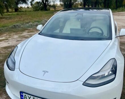 Тесла Модель 3 2018 у Харкові на Automoto.ua Білий Тесла Модель 3, об'ємом двигуна 0 л та пробігом 221 тис. км за 17500 $, фото 2 на Automoto.ua