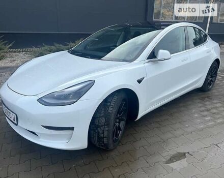 Белый Тесла Модель 3, объемом двигателя 0 л и пробегом 92 тыс. км за 22999 $, фото 8 на Automoto.ua
