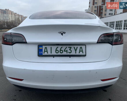 Тесла Модель 3 2018 у Києві на Automoto.ua Білий Тесла Модель 3, об'ємом двигуна 0 л та пробігом 65 тис. км за 15300 $, фото 10 на Automoto.ua