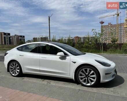 Білий Тесла Модель 3, об'ємом двигуна 0 л та пробігом 114 тис. км за 19999 $, фото 3 на Automoto.ua