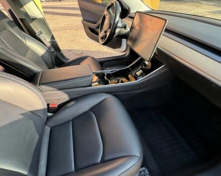 Білий Тесла Модель 3, об'ємом двигуна 0 л та пробігом 136 тис. км за 15950 $, фото 13 на Automoto.ua