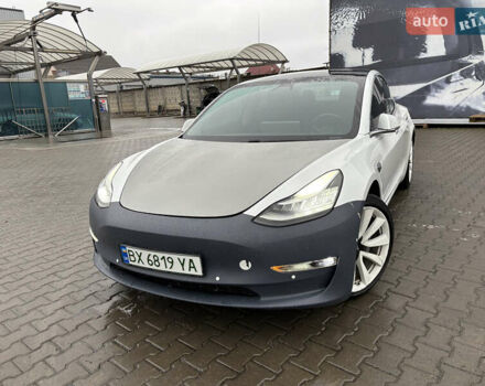 Білий Тесла Модель 3, об'ємом двигуна 0 л та пробігом 94 тис. км за 16300 $, фото 8 на Automoto.ua