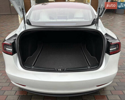 Білий Тесла Модель 3, об'ємом двигуна 0 л та пробігом 41 тис. км за 20000 $, фото 7 на Automoto.ua