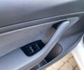 Білий Тесла Модель 3, об'ємом двигуна 0 л та пробігом 106 тис. км за 17000 $, фото 11 на Automoto.ua