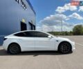 Белый Тесла Модель 3, объемом двигателя 0 л и пробегом 222 тыс. км за 16400 $, фото 2 на Automoto.ua
