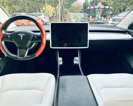 Белый Тесла Модель 3, объемом двигателя 0 л и пробегом 140 тыс. км за 16600 $, фото 8 на Automoto.ua