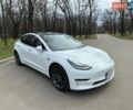 Білий Тесла Модель 3, об'ємом двигуна 0 л та пробігом 67 тис. км за 18500 $, фото 1 на Automoto.ua