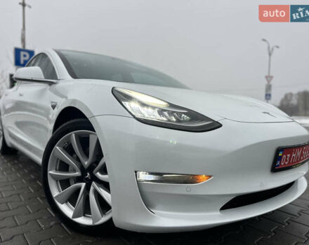 Білий Тесла Модель 3, об'ємом двигуна 0 л та пробігом 118 тис. км за 14999 $, фото 45 на Automoto.ua