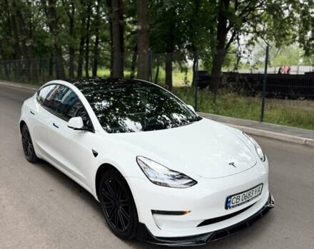 Білий Тесла Модель 3, об'ємом двигуна 0 л та пробігом 115 тис. км за 18500 $, фото 2 на Automoto.ua