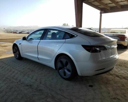 Белый Тесла Модель 3, объемом двигателя 0 л и пробегом 35 тыс. км за 5700 $, фото 1 на Automoto.ua