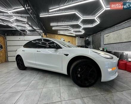 Белый Тесла Модель 3, объемом двигателя 0 л и пробегом 177 тыс. км за 22999 $, фото 5 на Automoto.ua