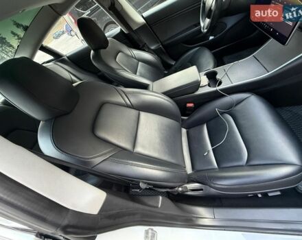 Белый Тесла Модель 3, объемом двигателя 0 л и пробегом 186 тыс. км за 13900 $, фото 38 на Automoto.ua