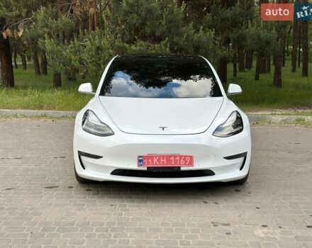 Білий Тесла Модель 3, об'ємом двигуна 0 л та пробігом 106 тис. км за 18000 $, фото 6 на Automoto.ua