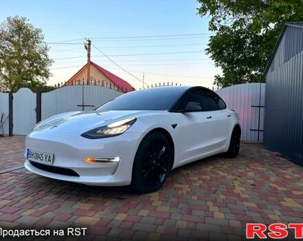 Белый Тесла Модель 3, объемом двигателя 0.26 л и пробегом 91 тыс. км за 19000 $, фото 3 на Automoto.ua