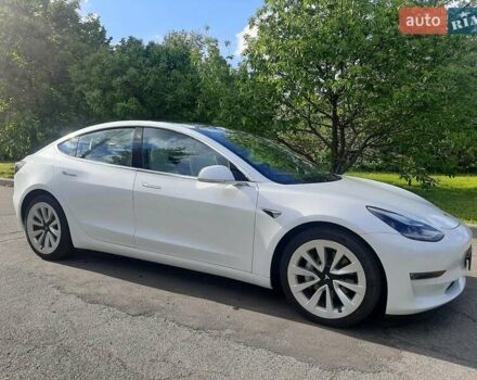 Белый Тесла Модель 3, объемом двигателя 0 л и пробегом 40 тыс. км за 21500 $, фото 7 на Automoto.ua
