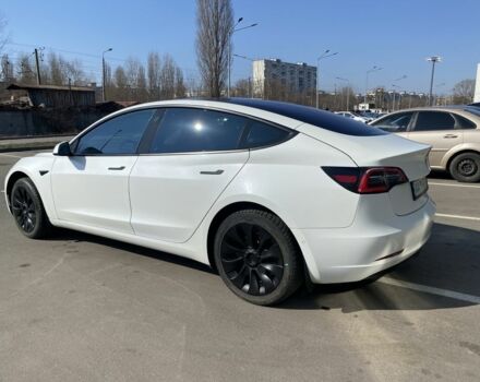 Білий Тесла Модель 3, об'ємом двигуна 0 л та пробігом 160 тис. км за 18600 $, фото 3 на Automoto.ua