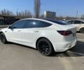 Білий Тесла Модель 3, об'ємом двигуна 0 л та пробігом 160 тис. км за 18600 $, фото 3 на Automoto.ua