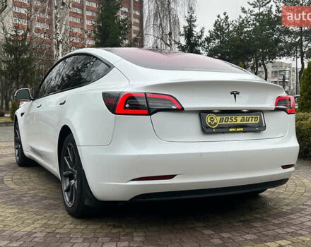 Білий Тесла Модель 3, об'ємом двигуна 0 л та пробігом 116 тис. км за 16999 $, фото 6 на Automoto.ua