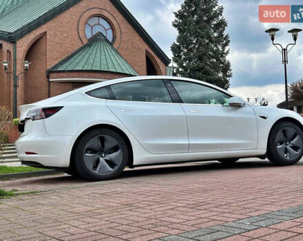 Тесла Модель 3 2018 в Киеве на Automoto.ua Белый Тесла Модель 3, объемом двигателя 0 л и пробегом 150 тыс. км за 25700 $, фото 2 на Automoto.ua