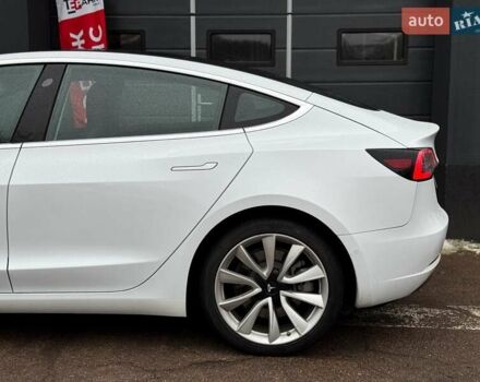 Білий Тесла Модель 3, об'ємом двигуна 0 л та пробігом 35 тис. км за 19500 $, фото 5 на Automoto.ua