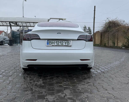 Білий Тесла Модель 3, об'ємом двигуна 0 л та пробігом 123 тис. км за 18000 $, фото 3 на Automoto.ua