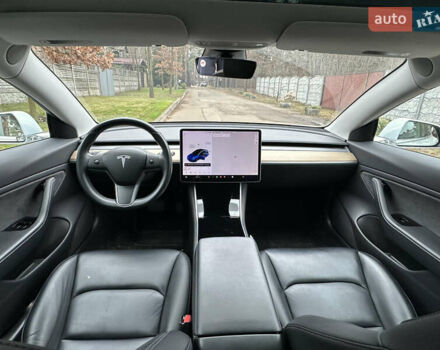 Белый Тесла Модель 3, объемом двигателя 0 л и пробегом 125 тыс. км за 15900 $, фото 10 на Automoto.ua