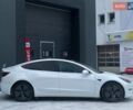 Белый Тесла Модель 3, объемом двигателя 0 л и пробегом 110 тыс. км за 19499 $, фото 3 на Automoto.ua