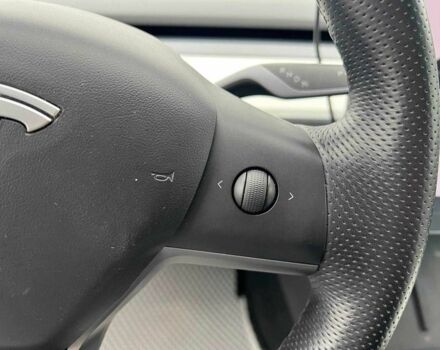 Білий Тесла Модель 3, об'ємом двигуна 0 л та пробігом 203 тис. км за 13790 $, фото 15 на Automoto.ua