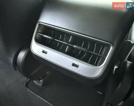 Белый Тесла Модель 3, объемом двигателя 0 л и пробегом 139 тыс. км за 17750 $, фото 29 на Automoto.ua