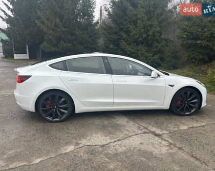 Білий Тесла Модель 3, об'ємом двигуна 0 л та пробігом 208 тис. км за 16500 $, фото 3 на Automoto.ua