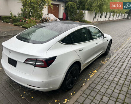 Белый Тесла Модель 3, объемом двигателя 0 л и пробегом 84 тыс. км за 19500 $, фото 4 на Automoto.ua