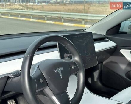 Белый Тесла Модель 3, объемом двигателя 0 л и пробегом 85 тыс. км за 17300 $, фото 11 на Automoto.ua