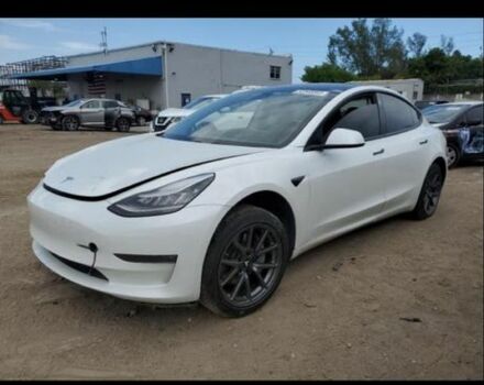 Білий Тесла Модель 3, об'ємом двигуна 0 л та пробігом 198 тис. км за 11500 $, фото 1 на Automoto.ua