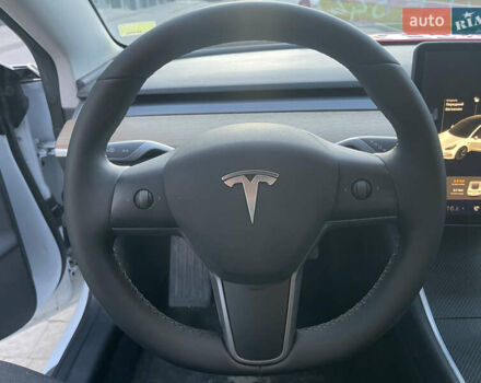 Білий Тесла Модель 3, об'ємом двигуна 0 л та пробігом 262 тис. км за 18400 $, фото 26 на Automoto.ua