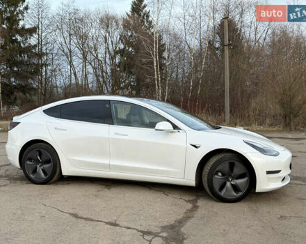 Белый Тесла Модель 3, объемом двигателя 0 л и пробегом 139 тыс. км за 17750 $, фото 5 на Automoto.ua
