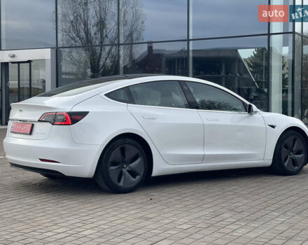 Белый Тесла Модель 3, объемом двигателя 0 л и пробегом 120 тыс. км за 17000 $, фото 10 на Automoto.ua