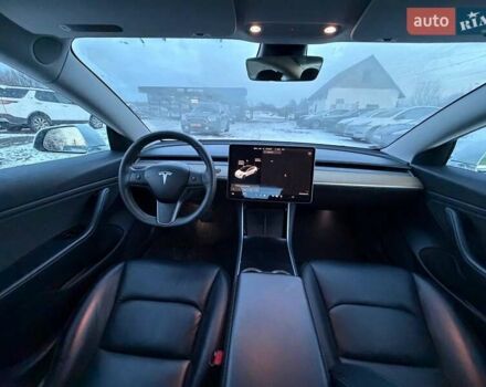 Белый Тесла Модель 3, объемом двигателя 0 л и пробегом 159 тыс. км за 15500 $, фото 14 на Automoto.ua