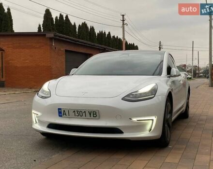 Білий Тесла Модель 3, об'ємом двигуна 0 л та пробігом 130 тис. км за 17200 $, фото 3 на Automoto.ua