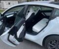 Білий Тесла Модель 3, об'ємом двигуна 0 л та пробігом 110 тис. км за 11540 $, фото 4 на Automoto.ua