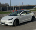 Білий Тесла Модель 3, об'ємом двигуна 0 л та пробігом 100 тис. км за 15500 $, фото 1 на Automoto.ua
