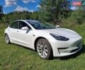 Білий Тесла Модель 3, об'ємом двигуна 0 л та пробігом 143 тис. км за 17200 $, фото 1 на Automoto.ua