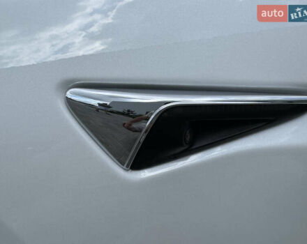 Белый Тесла Модель 3, объемом двигателя 0 л и пробегом 107 тыс. км за 19500 $, фото 22 на Automoto.ua