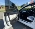 Белый Тесла Модель 3, объемом двигателя 0 л и пробегом 57 тыс. км за 21000 $, фото 75 на Automoto.ua